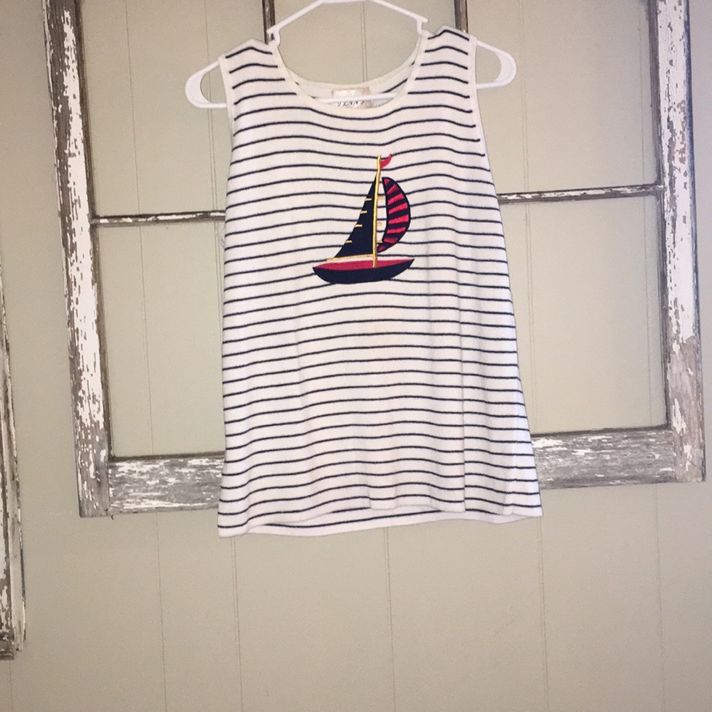 Jenny Black and white tank top